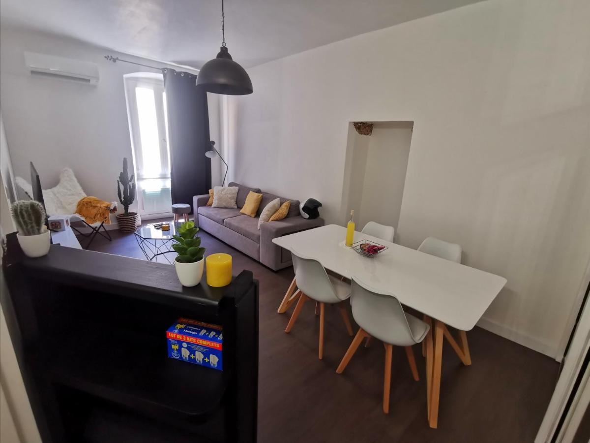 Charmant T2 Hyper Centre Apartment อฌักซิโอ้ ภายนอก รูปภาพ